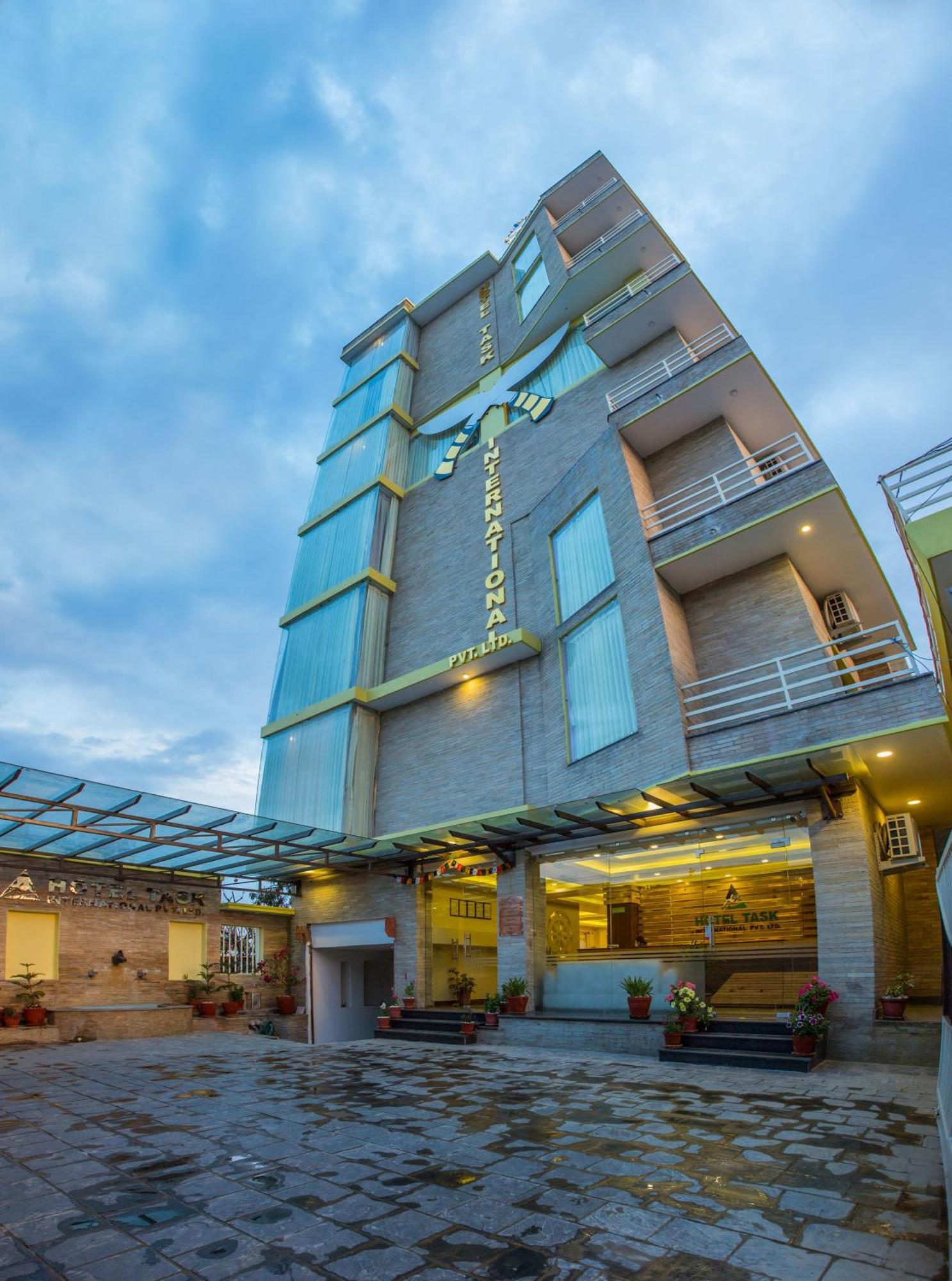 Hotel Task International Покхара Экстерьер фото