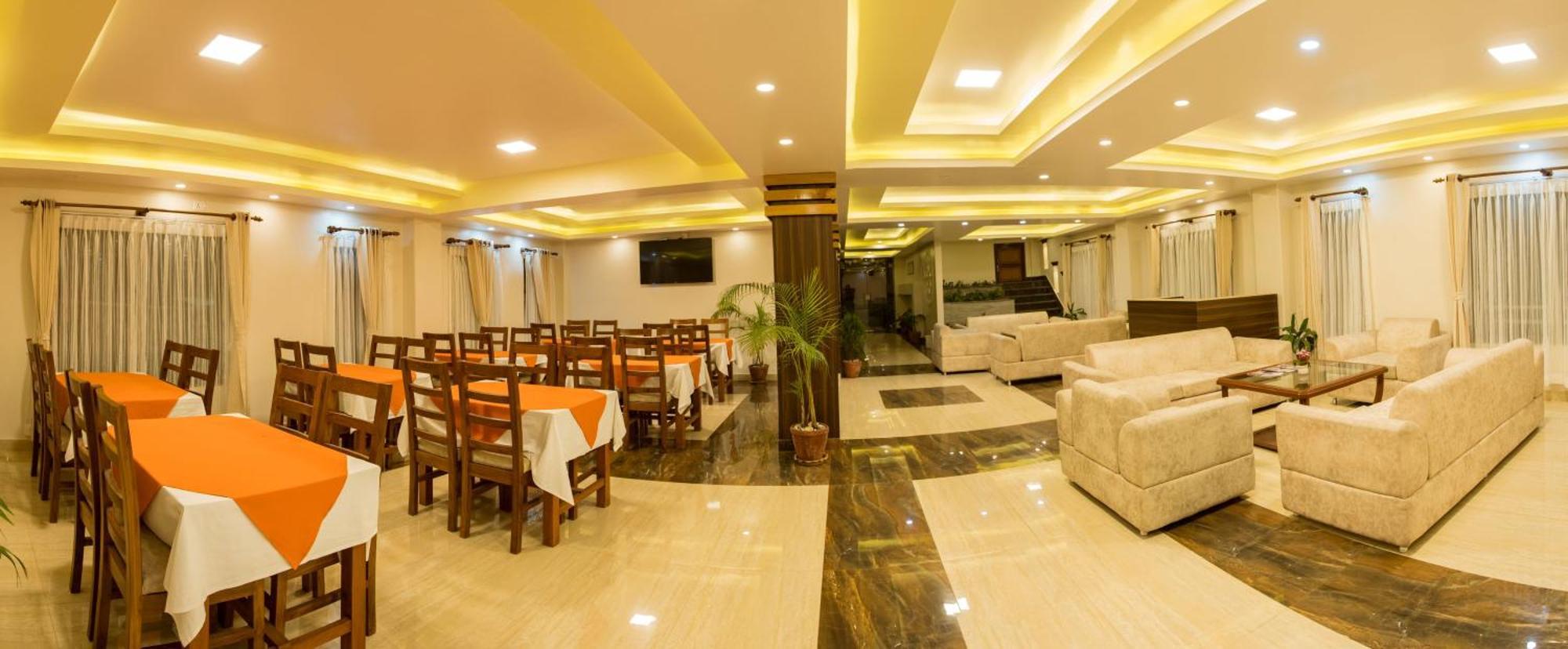 Hotel Task International Покхара Экстерьер фото